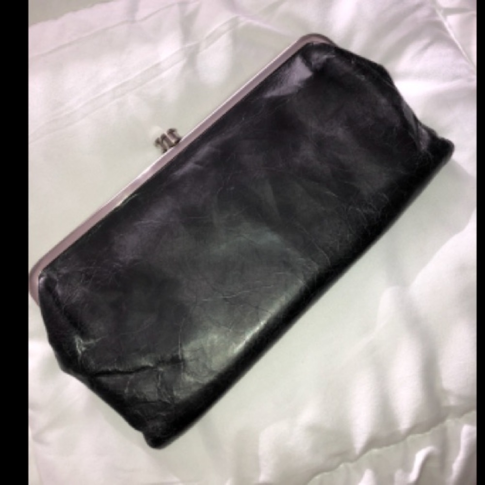 Leather wallet / clutch
